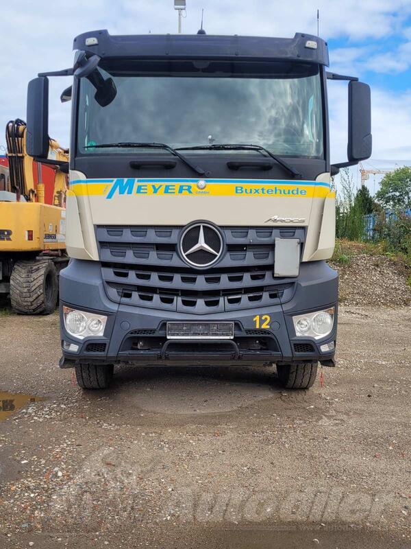 Mercedes Benz - arocs