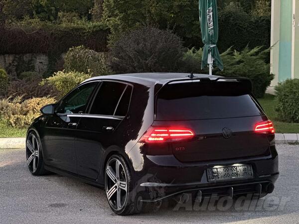 Volkswagen - Golf 7 - 1.6 TDI