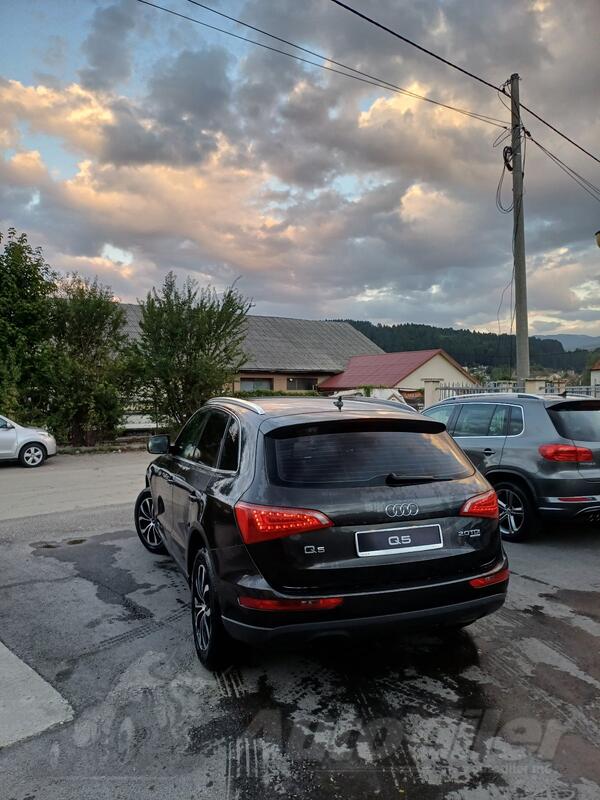 Audi - Q5 - 2.0