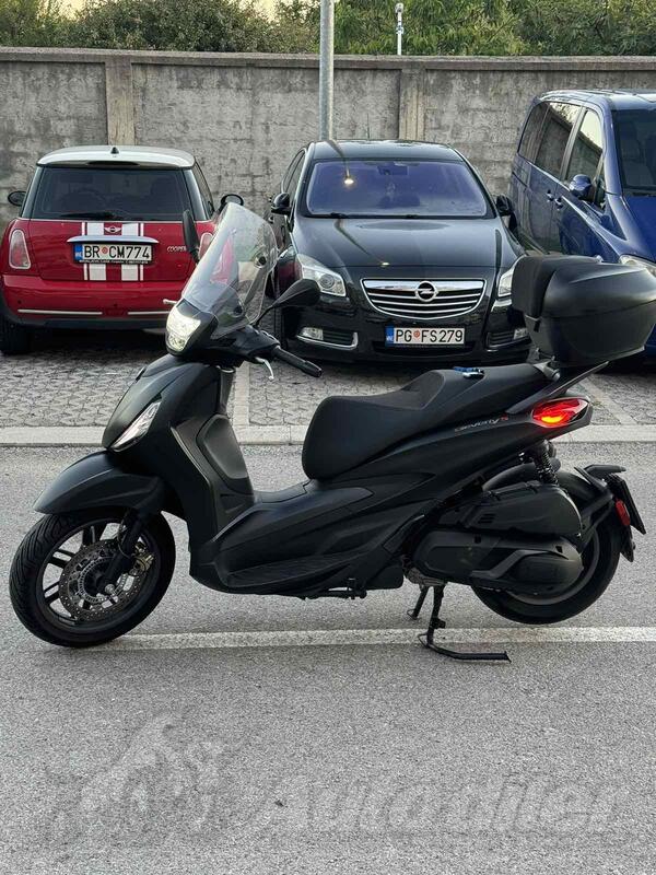 Piaggio - Ostalo - 400 sport