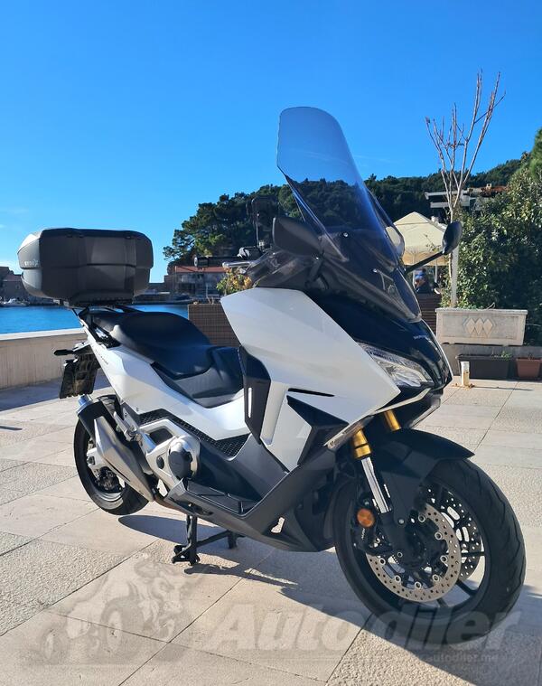 Honda - FORZA 750