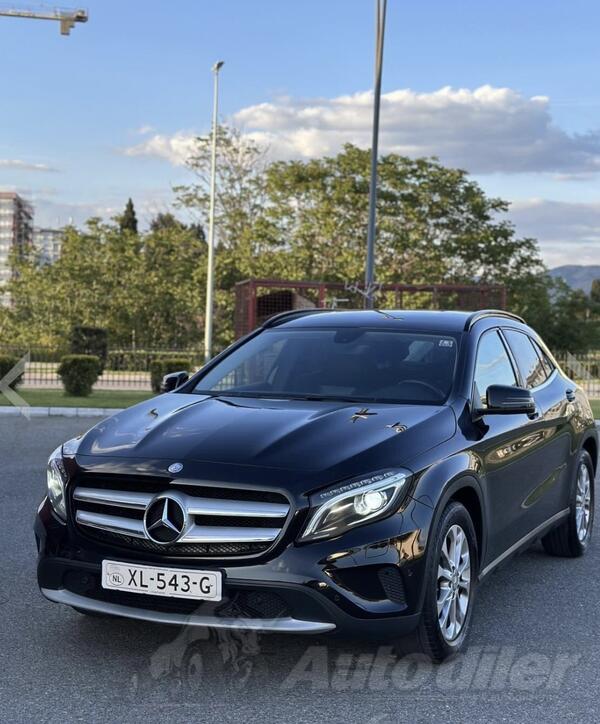 Mercedes Benz - GLA 200