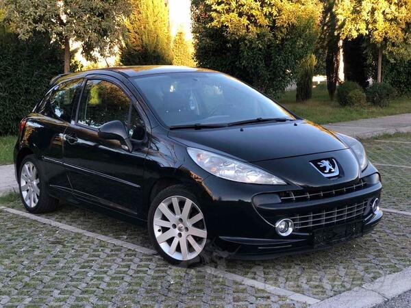 Peugeot - 207