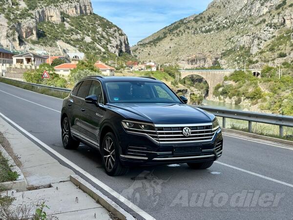 Volkswagen - Touareg - 3.0 tdi