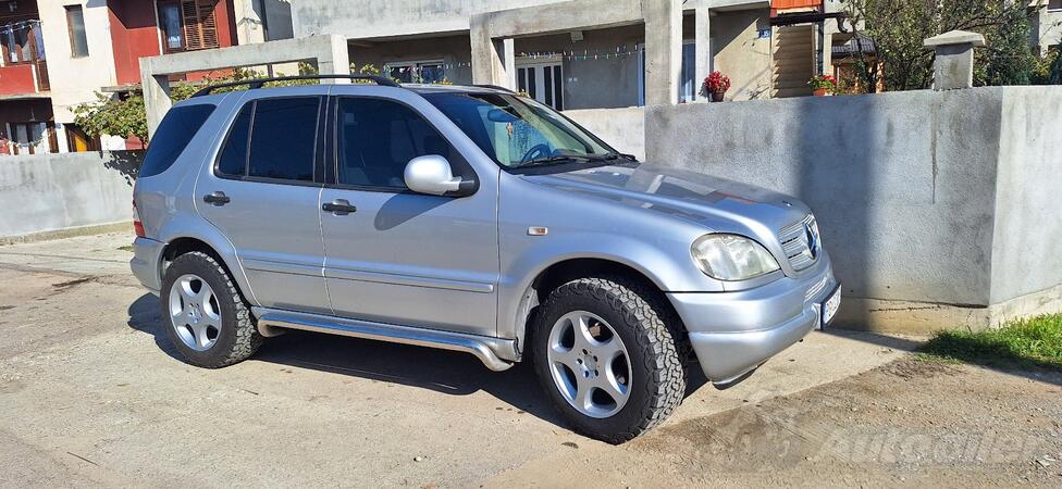 Mercedes Benz - ML 320