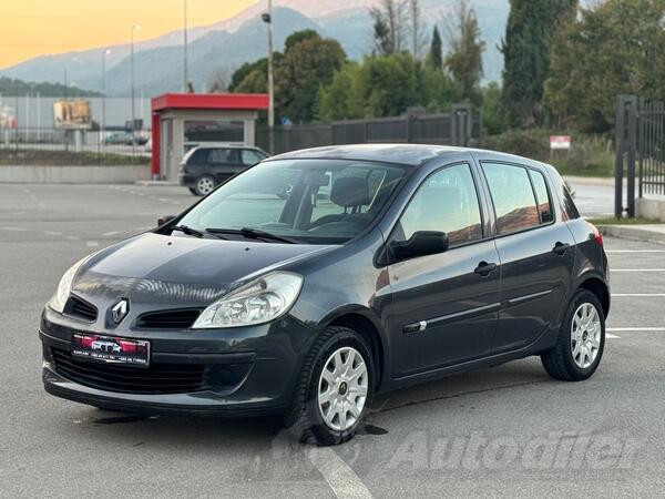 Renault - Clio - 1.5 dci