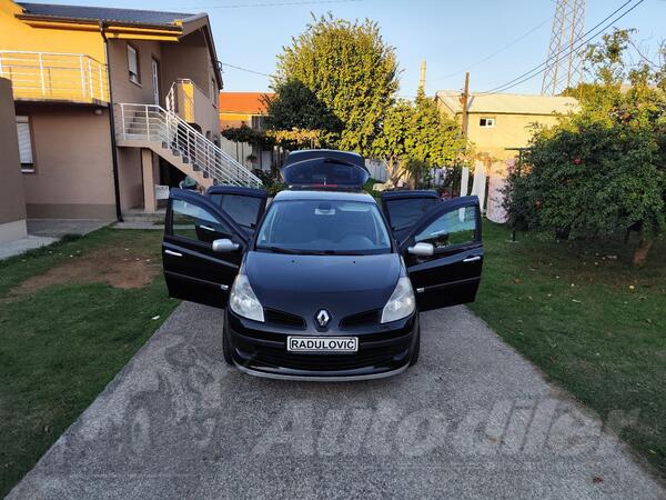 Renault - Clio - 1.5 DCI