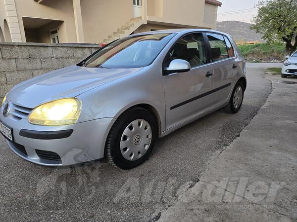 Volkswagen - Golf 5 - 1.9 TDI BKC