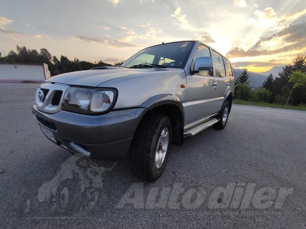 Nissan - Terrano II - 2.7 tdi