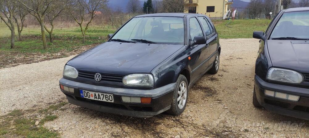 Volkswagen - Golf 3 - 1.6 benz/plin