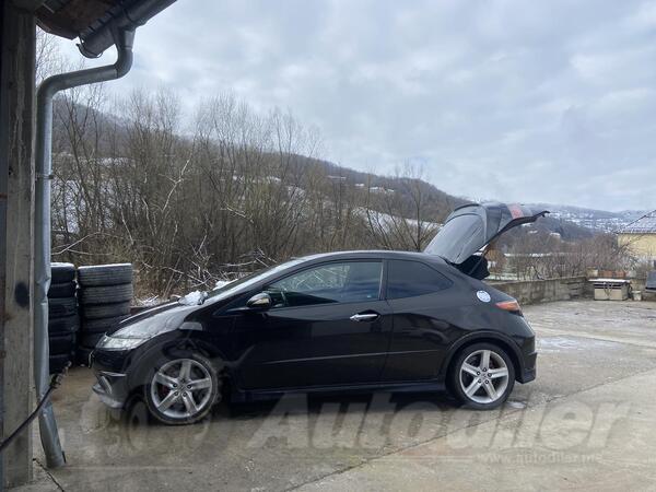 Honda - Civic - 2.2 tupes