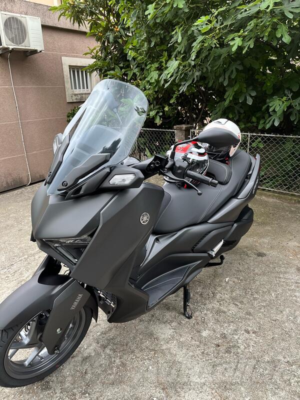 Yamaha - X max