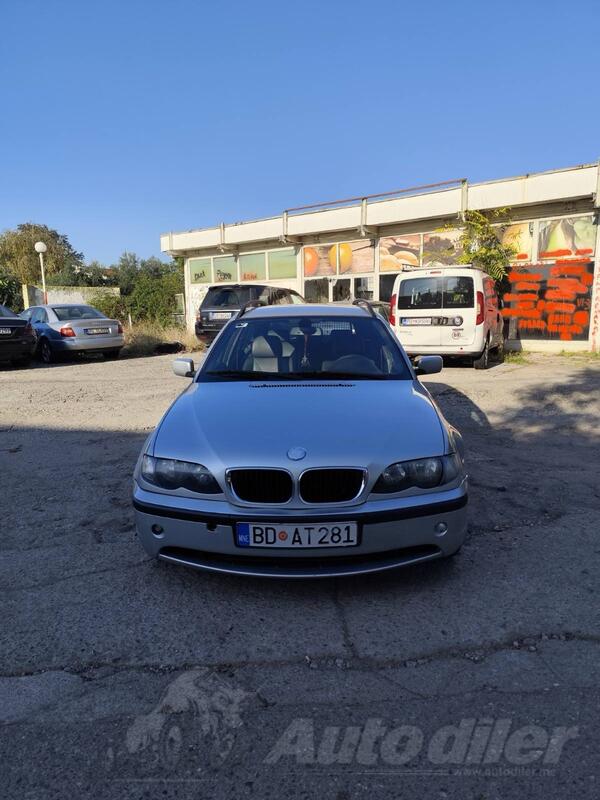 BMW - 320