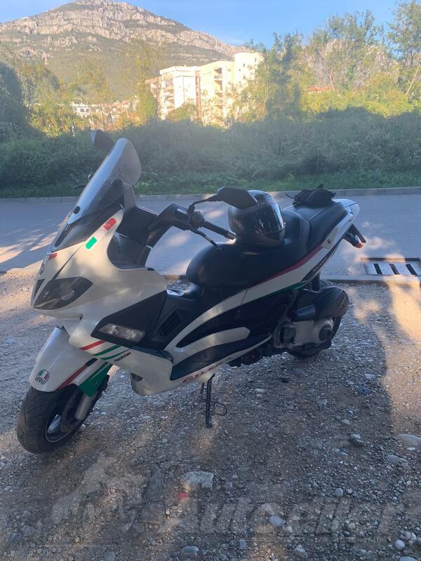 Gilera - Nexus