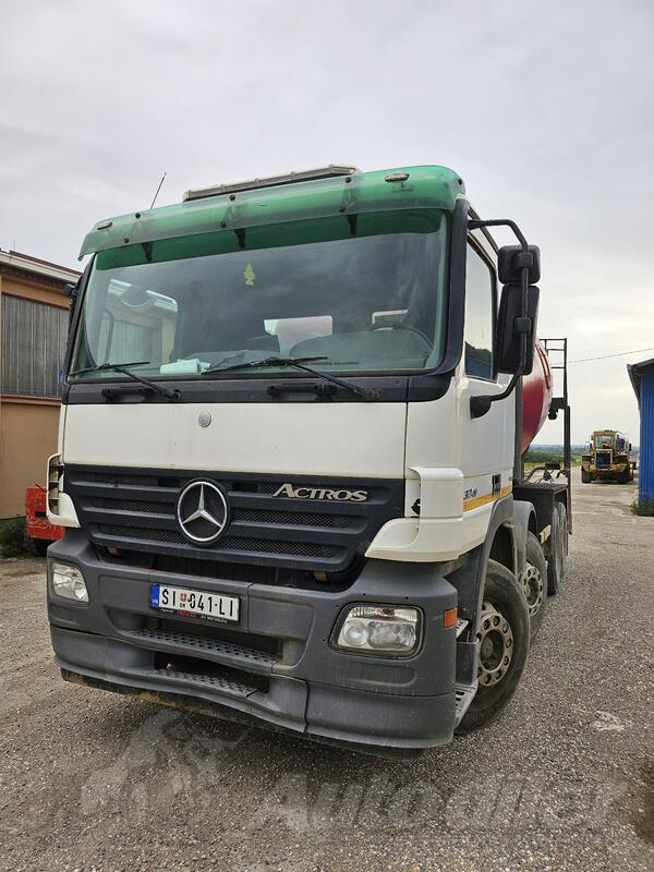 Liebherr - actros 32 41