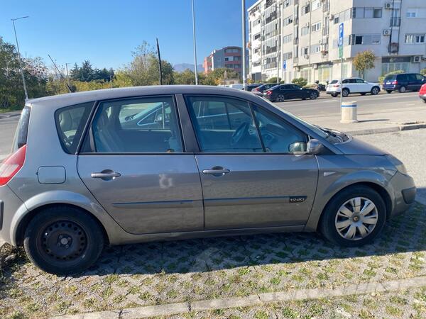 Renault - Scenic - 1.9 DCI