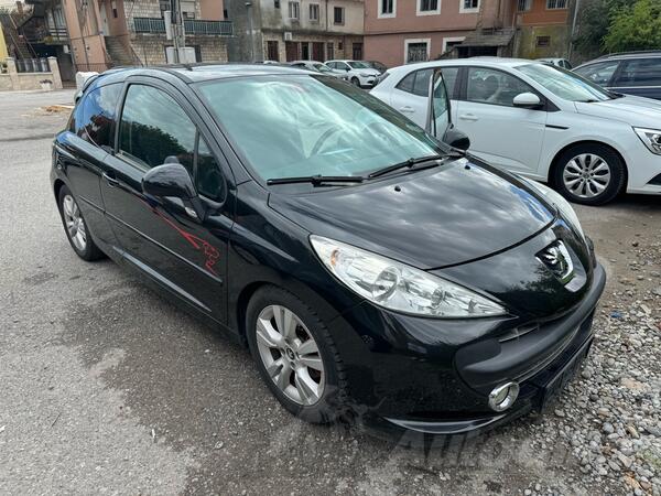 Peugeot - 207 - 1.6 HDI