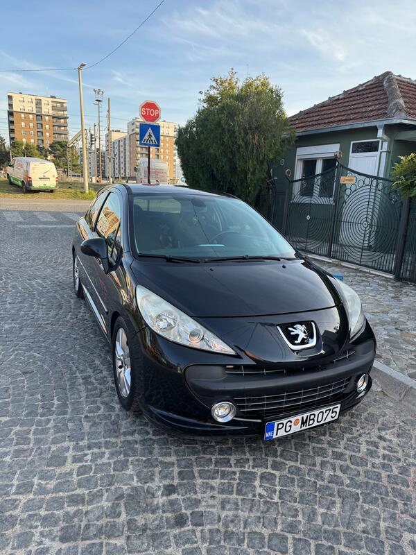 Peugeot - 207 - 1.6 HDI