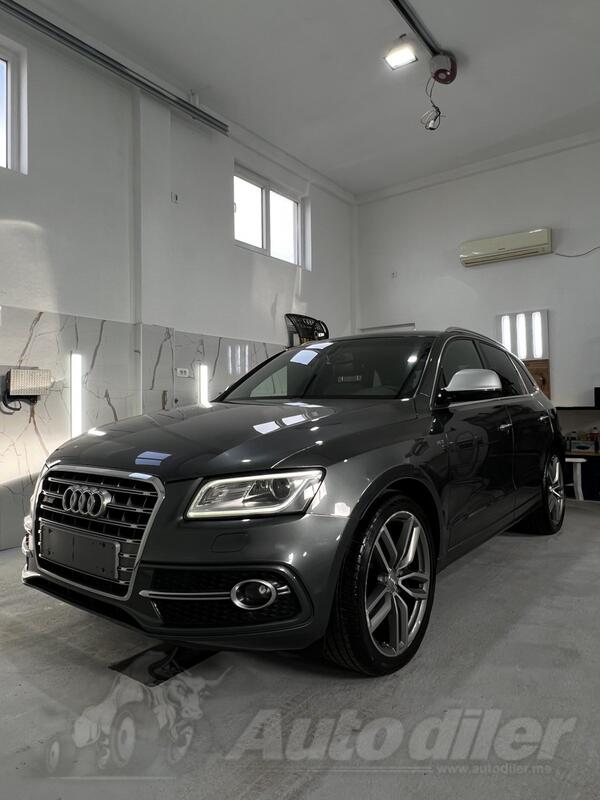 Audi - SQ5 - 3.0