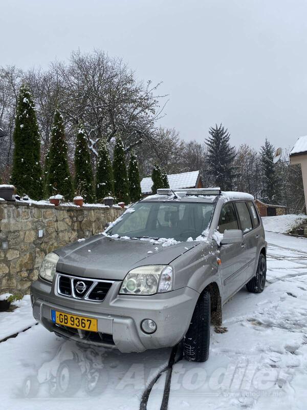 Nissan - X-Trail - 2200