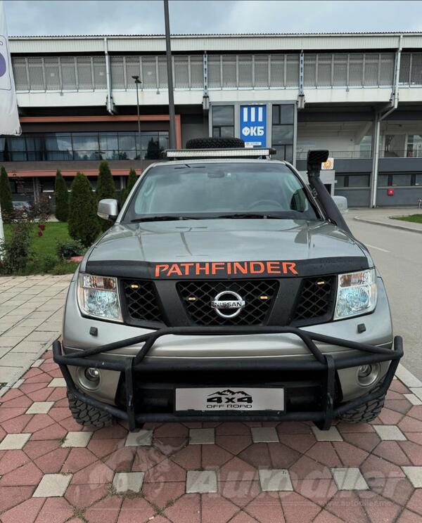 Nissan - Pathfinder - 2.5 Dci