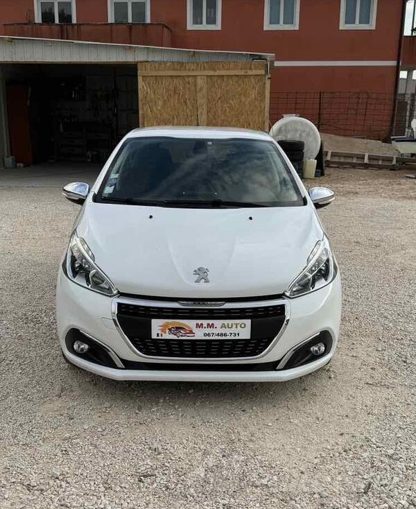 Peugeot - 208 - 1.2 B 06/2019g AUTOMATIK