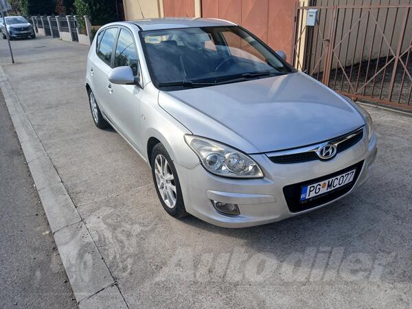 Hyundai - i30 - 1.6 b