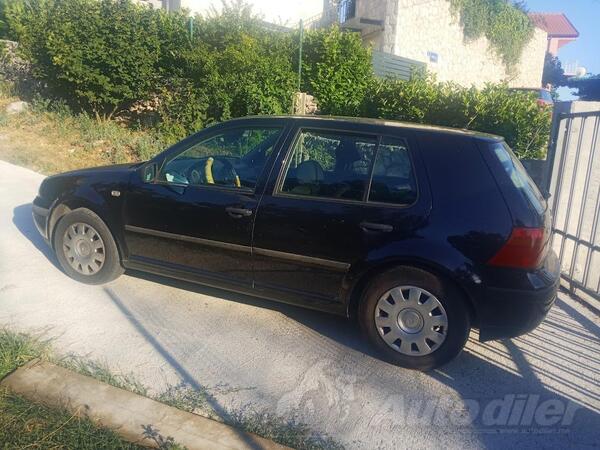 Volkswagen - Golf 4 - 1.4 16v
