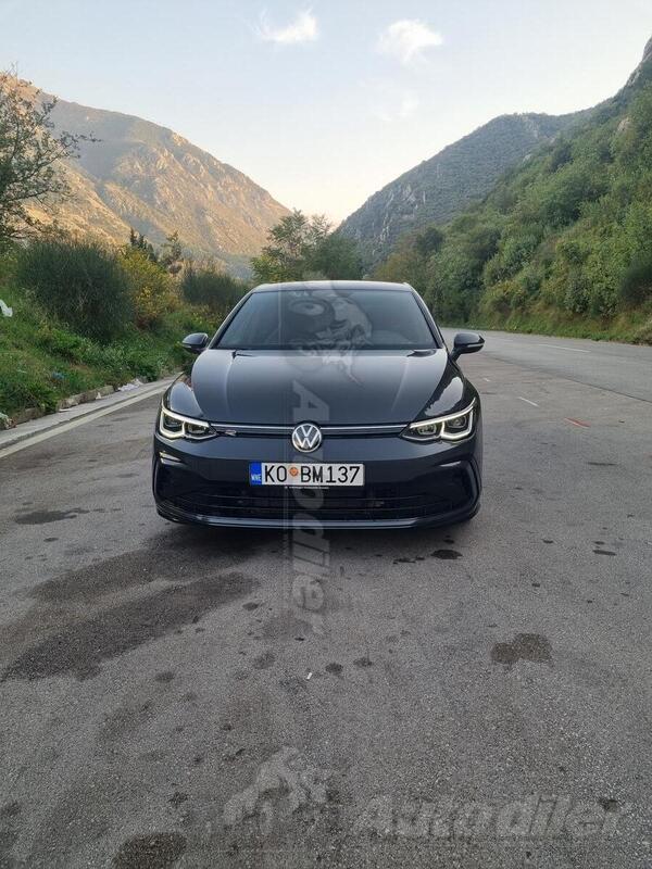 Volkswagen - Golf 8