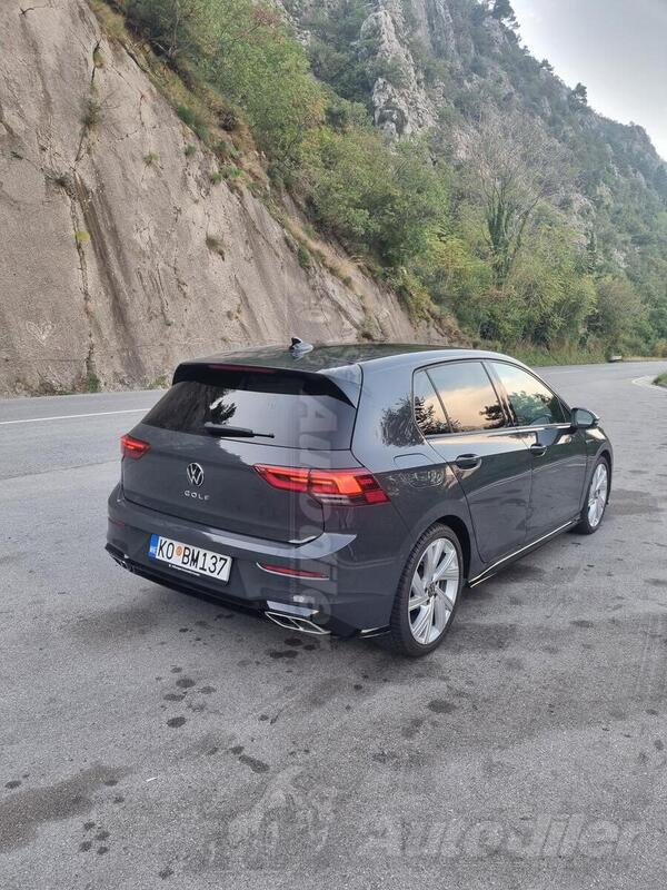 Volkswagen - Golf 8