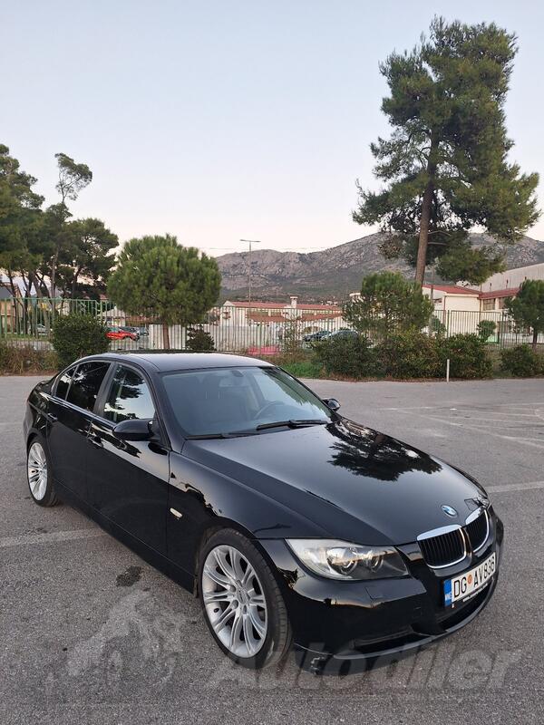 BMW - 318 - D