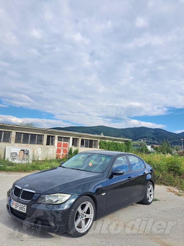 BMW - 318 - e90