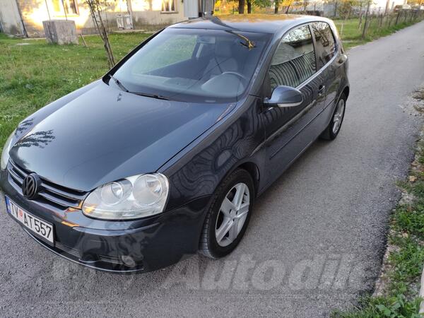 Volkswagen - Golf 5 - 2.0 TDI