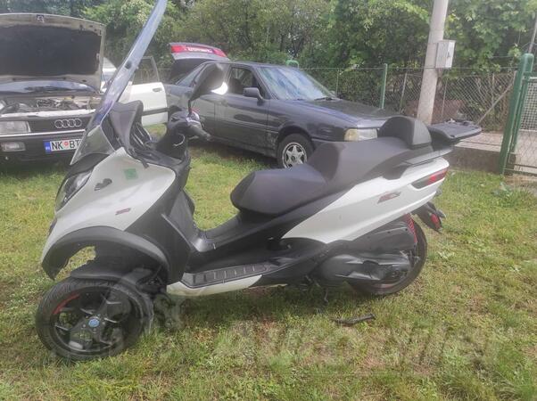 Piaggio - MP3 350 SPORT