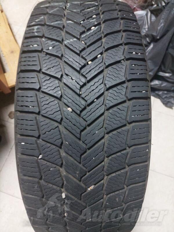 Michelin - 225/55 R18  - Zimska guma