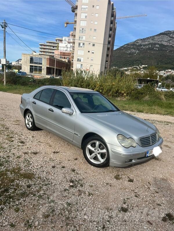 Mercedes Benz - C 220