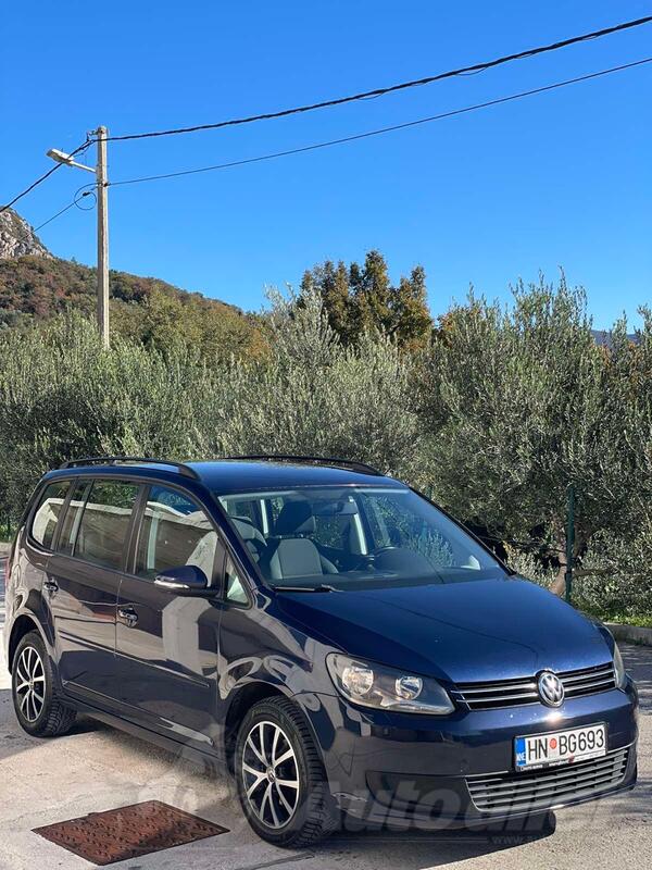 Volkswagen - Touran - 1. 6 TDI DSG