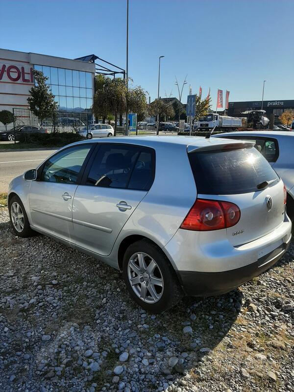 Volkswagen - Golf 5 - 19 TDI