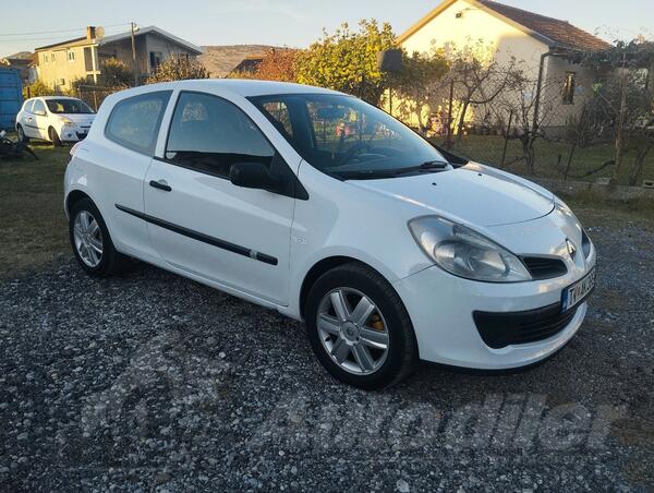 Renault - Clio - 1.5 DCI