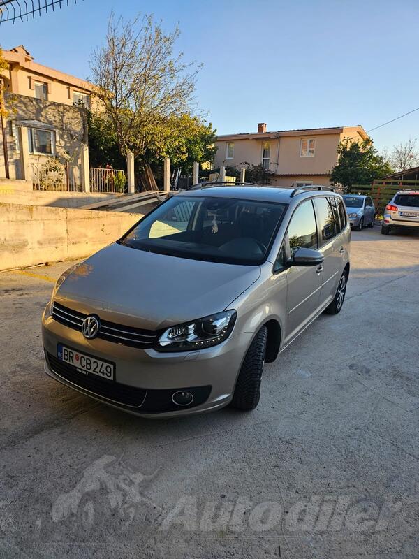 Volkswagen - Touran - 2.0 TDI