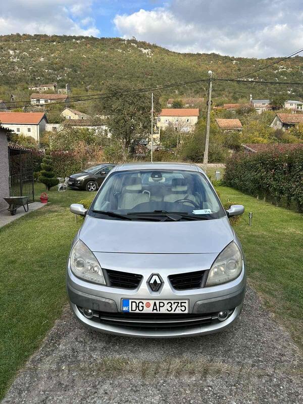 Renault - Scenic - 1.5 DCI