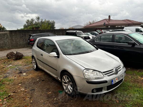 Volkswagen - Golf 5 - 1.6