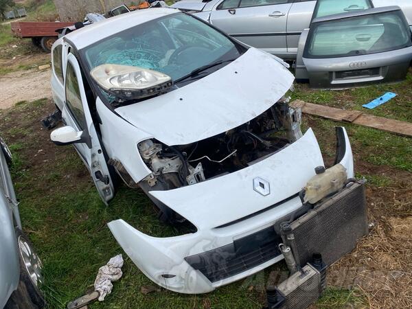 Renault - Clio 1.5 dci in parts