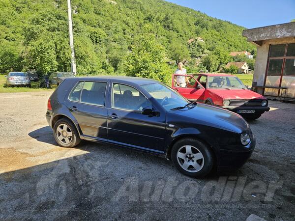 Volkswagen - Golf 4 - 1.6