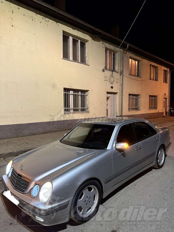 Mercedes Benz - E 220 - 2.2