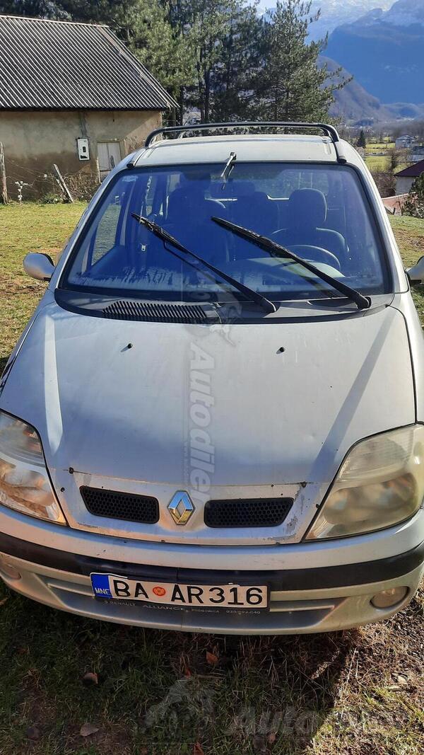 Renault - Scenic 1.9 dci in parts