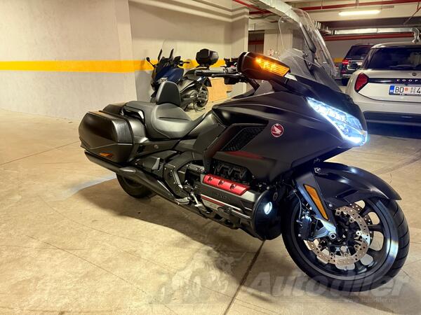 Honda - Gold Wing