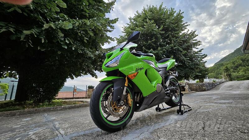 Kawasaki - ZX-6R