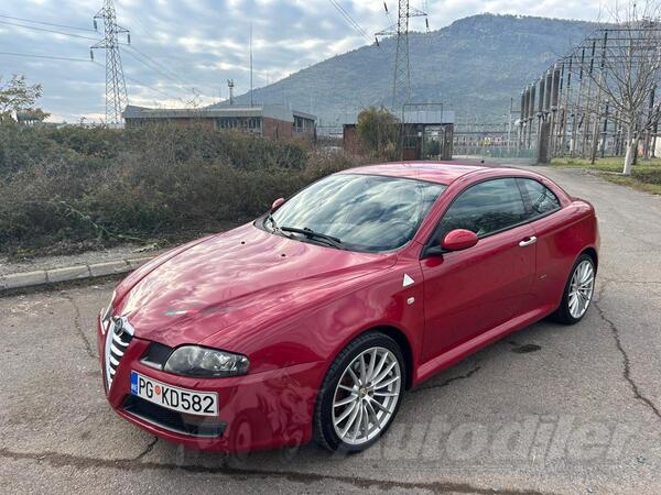 Alfa Romeo - GT - 1.9JTD