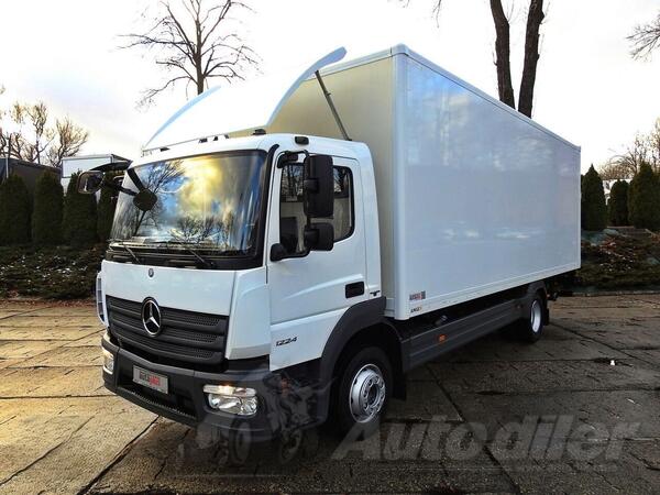 Mercedes Benz - ATEGO 1224 / Furgon + Rampa